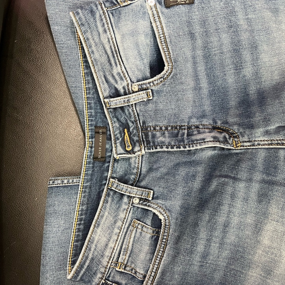 Women’s Silver Jeans Avery Straight W31/L31. Barely worn. Great condition. - Picture 3 of 4